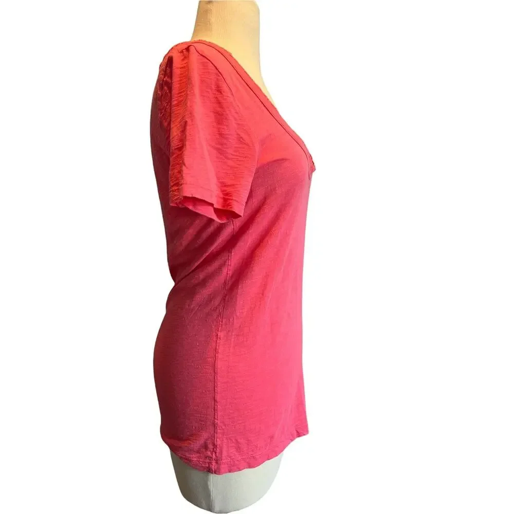 Small J.Crew Women's Coral T-Shirt Blouse Coral Short Sleeve Raw Edge